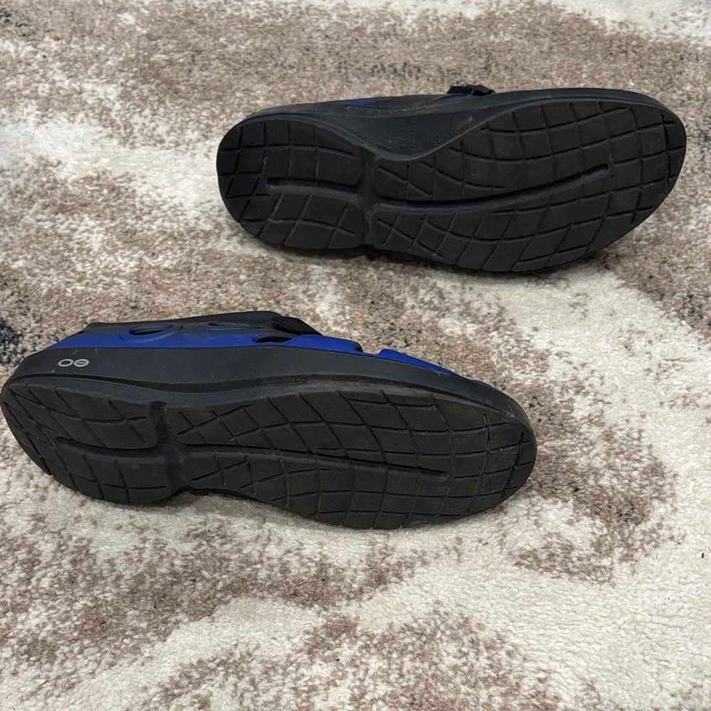 OOFOS Black and Blue Men's Sandals - Picture 2 of 7